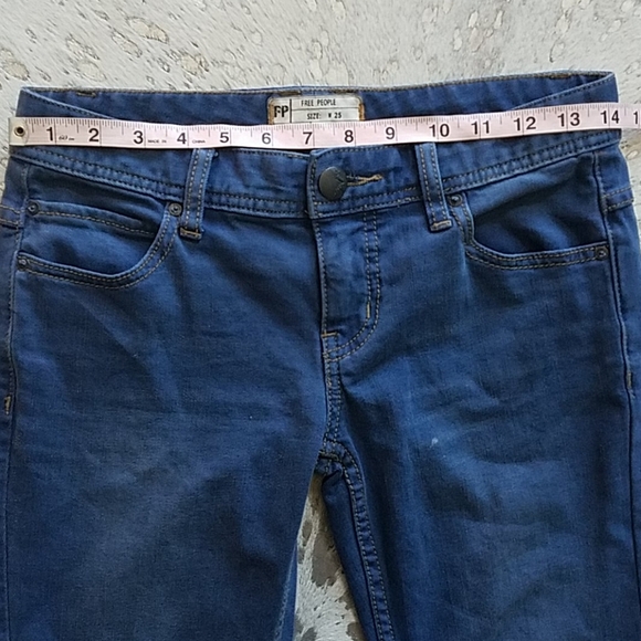 Free People Distressed Hem Jean Sz25 - Picture 3 of 6
